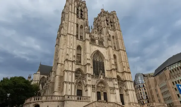 VIAJE VIAJE EUROPA FRANCIA PARIS BELGICA BRUSELAS TVG 1873